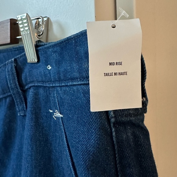 NWT Abercrombie Mid-Rise Wide Leg Jeans, size 18 - Picture 3 of 8